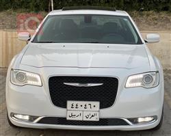 کرایسلەر 300